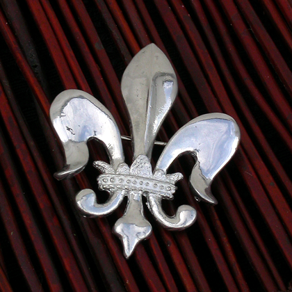 Fleur De Lis Royal Crown Pin