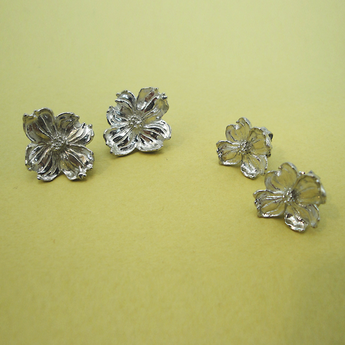 Dogwood Earrings, Post
