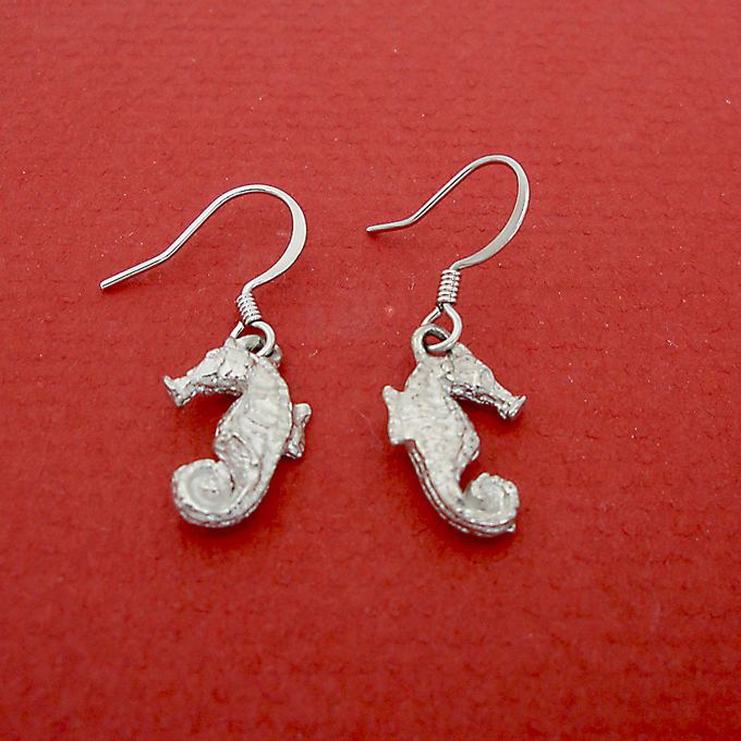 Seahorse Tiny Earrings