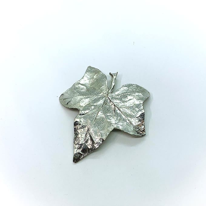 Ivy Pin P94