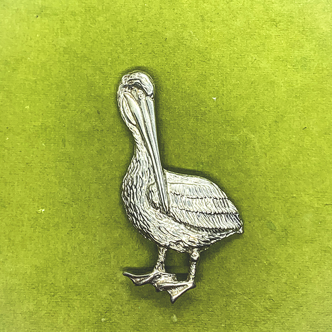 Pelican standing pin